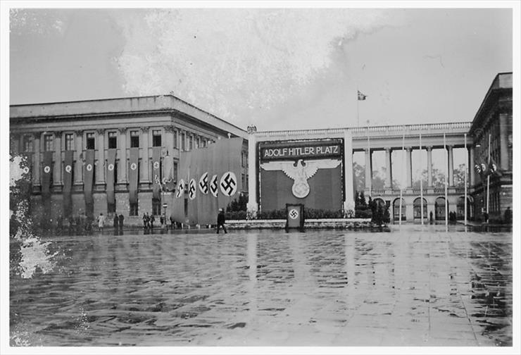 Warszawa w latach okupacji 1939-1944 - Warsaw 047.jpg
